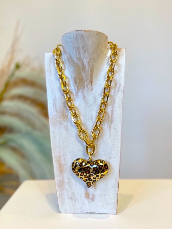 Collar corazón tigre