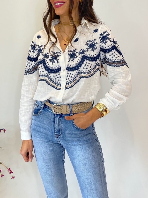 Blusa bordado azul marino