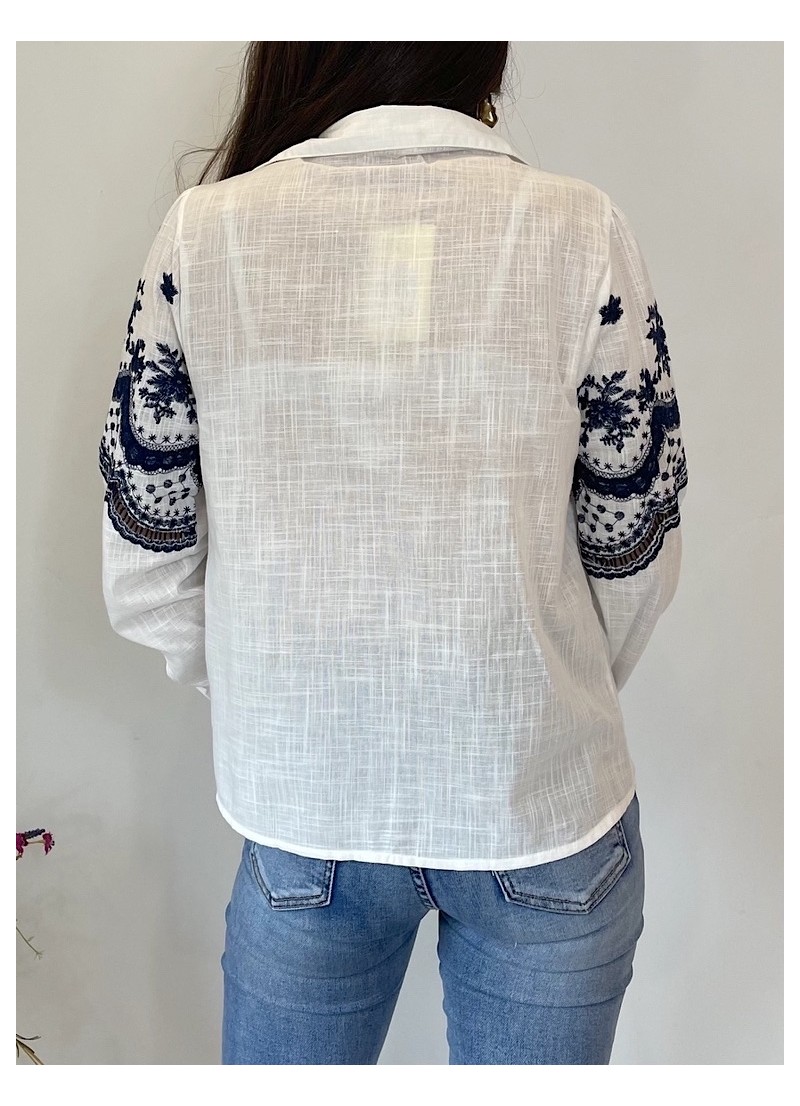 Blusa bordado azul marino