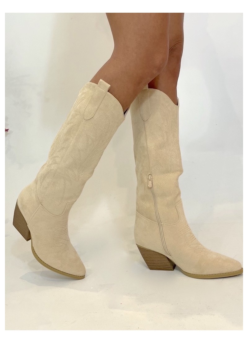 Botas camperas bordadas beige