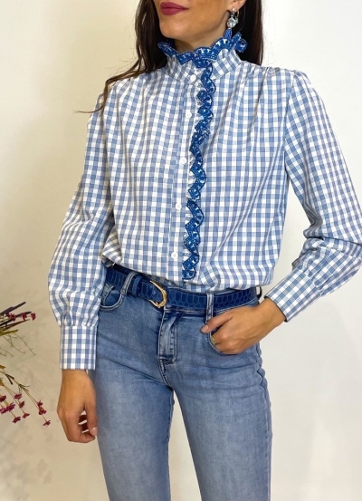 Blusa Nina cuello bordado