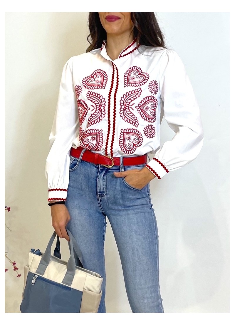 Blusa Rubí bordados rojos