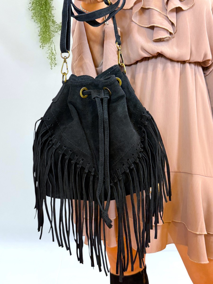 Bolso de piel flecos negro
