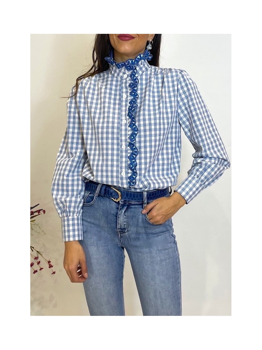 Blusa Dory cuello bordado