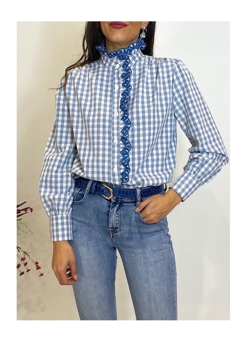 Blusa Dory cuello bordado