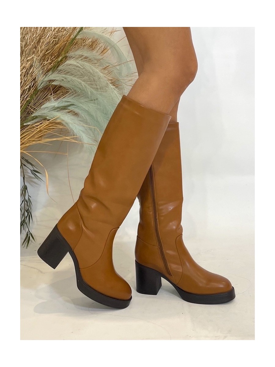 Botas City camel