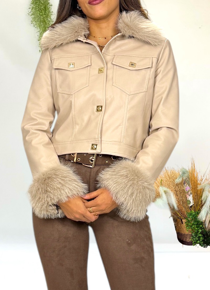 Cazadora Mia beige con pelo desmontable Cazadora Mia beige con pelo desmontable