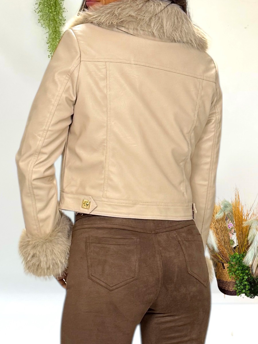 Cazadora Mia beige con pelo desmontable