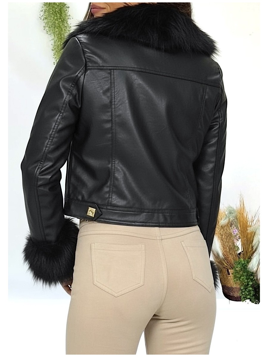 Cazadora Mia negra con pelo desmontable