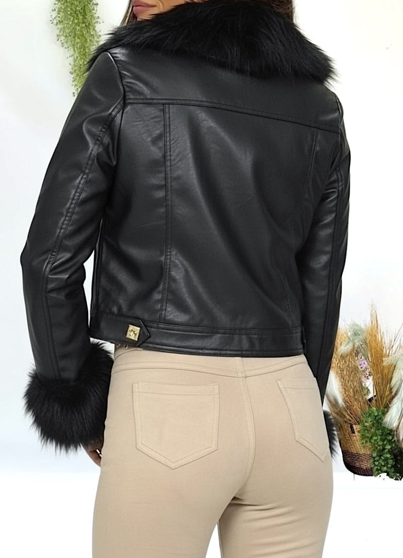 Cazadora Mia negra con pelo desmontable
