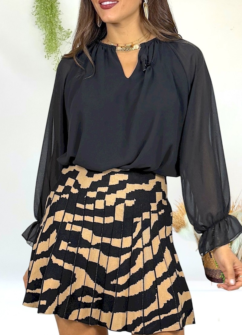 Conjunto Monic de blusa y falda