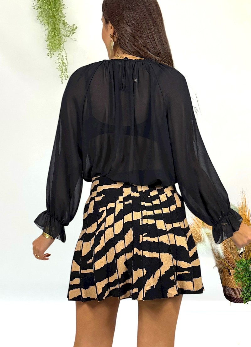 Conjunto Monic de blusa y falda
