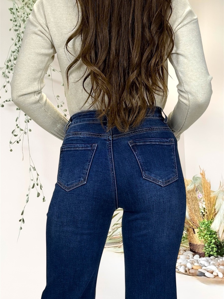 Pantalon vaquero tachas