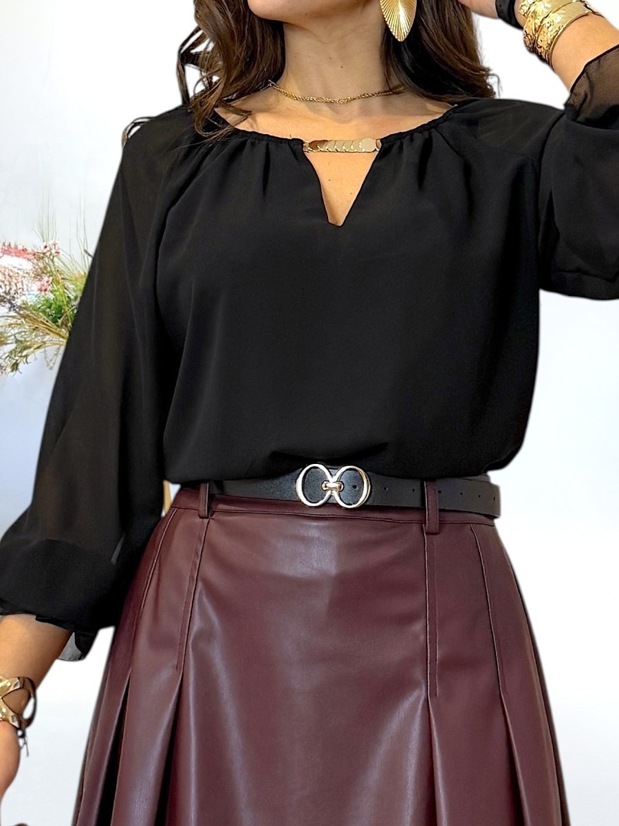 Blusa de gasa negra