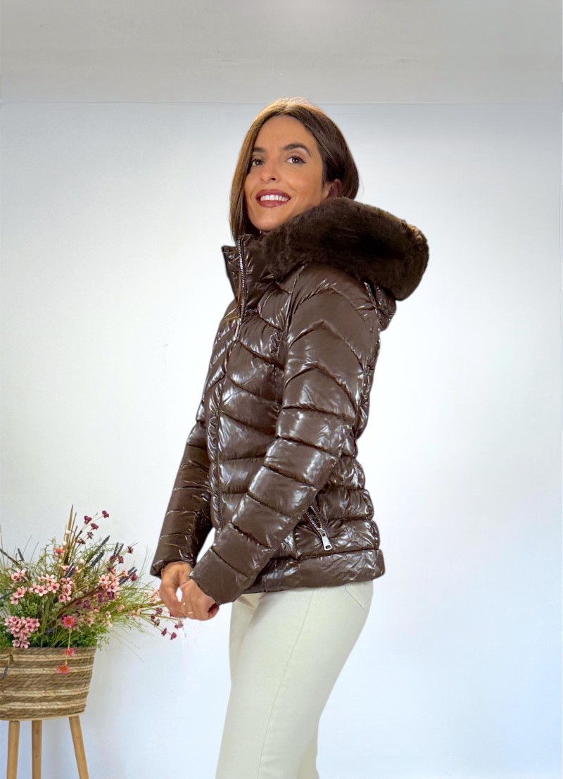Abrigo corto acolchado marron
