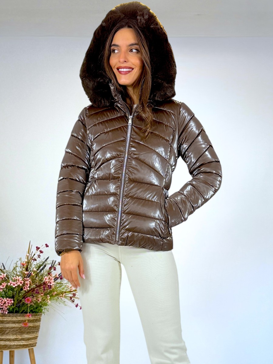 Abrigo corto acolchado marron