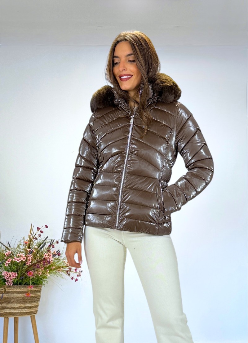 Abrigo corto acolchado marron