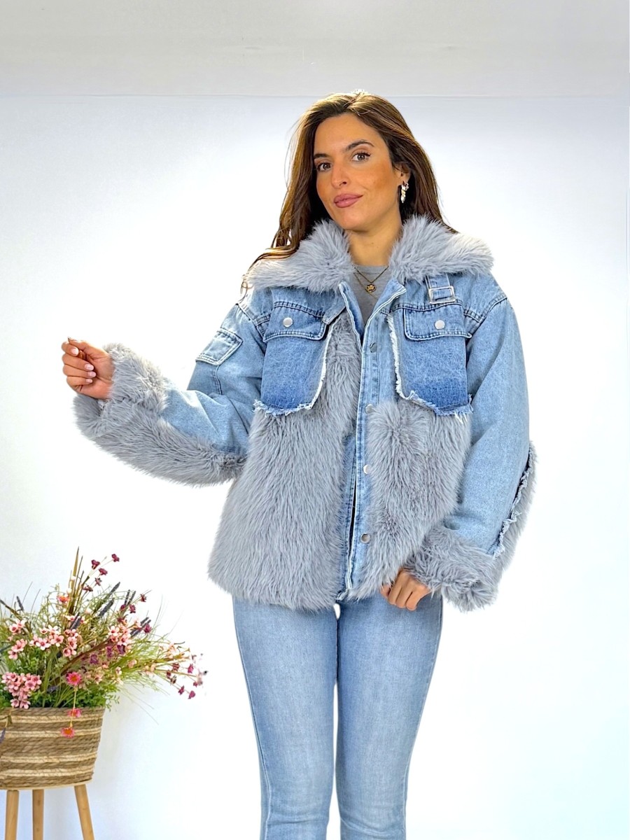 Abrigo acolchado pelo combinado denim