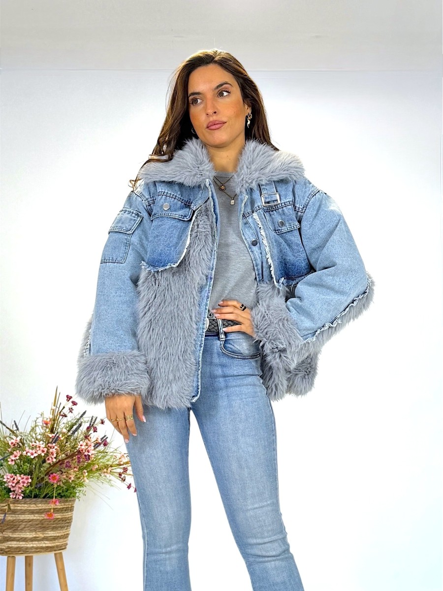 Abrigo acolchado pelo combinado denim