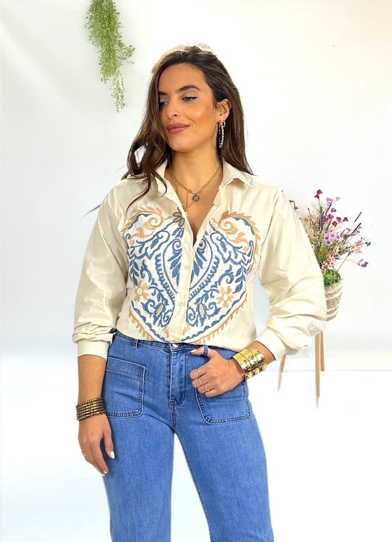 Blusa Mandala beige bordados azules