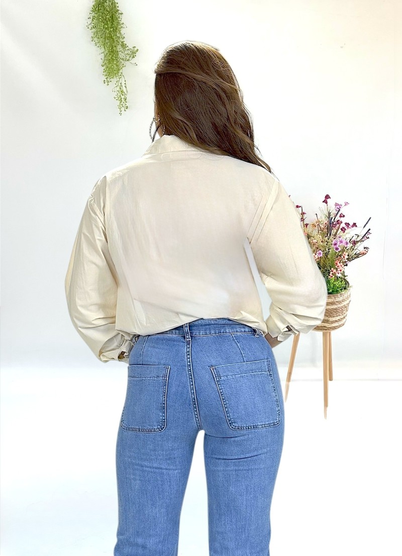 Blusa Mandala beige bordados azules