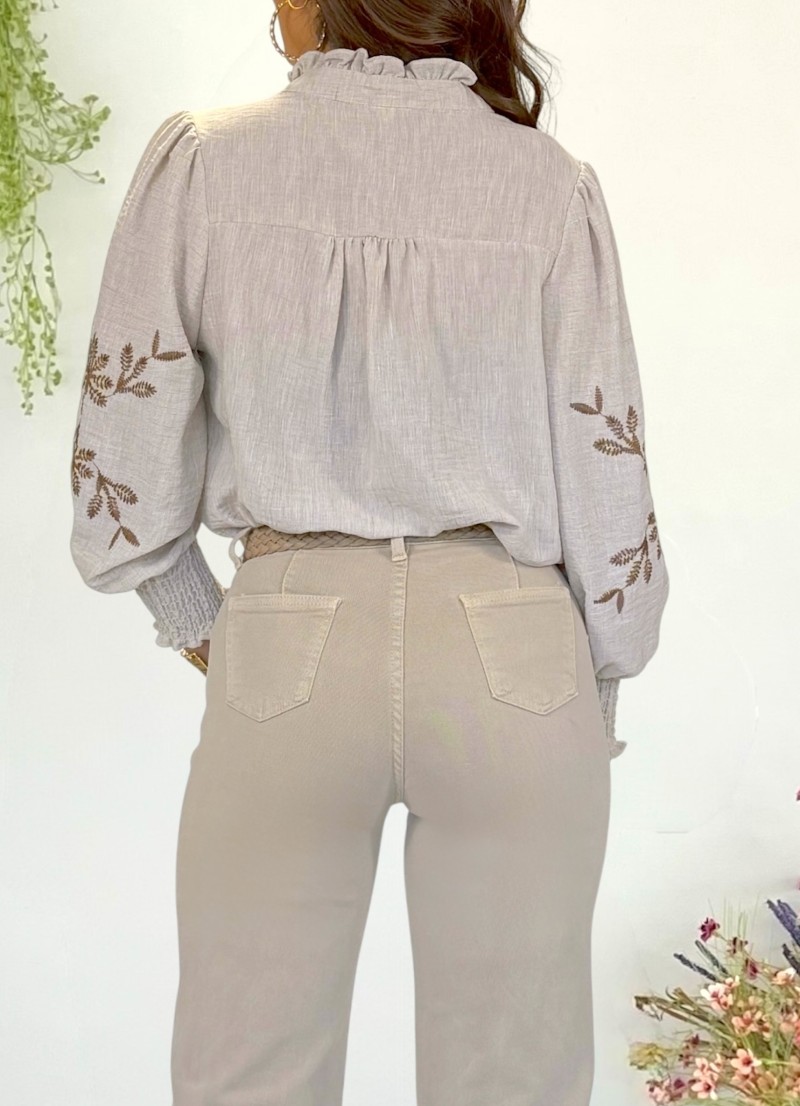 Blusa Aremy bordados marrón