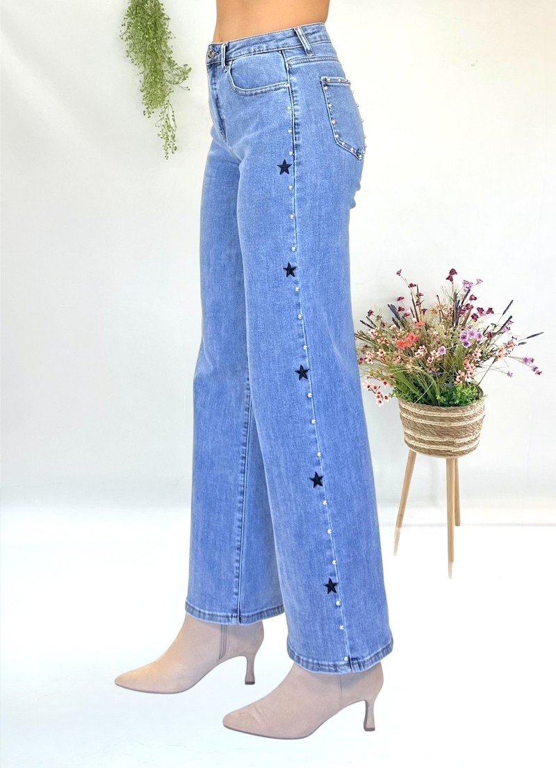 Pantalon vaquero bordado estrellas