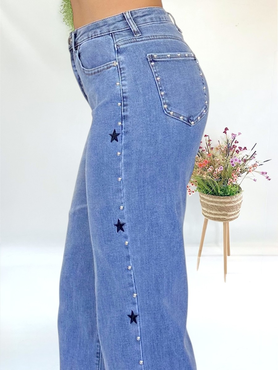 Pantalon vaquero bordado estrellas