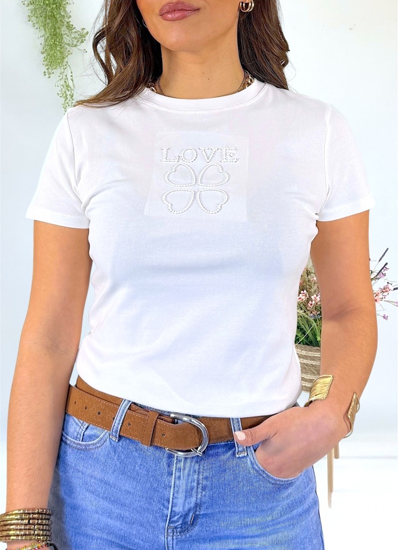 Camiseta Love con pedrería blanca