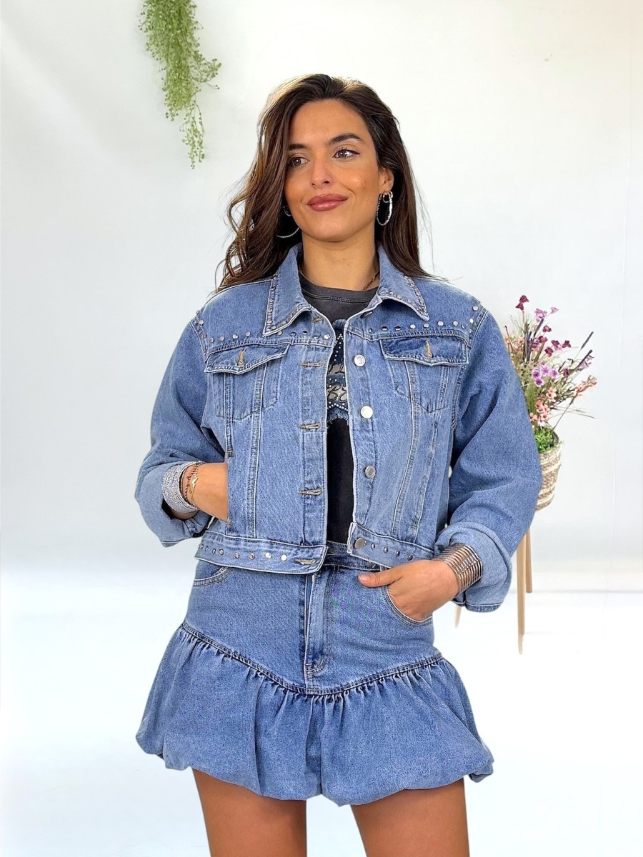 Cazadora vaquera tachas