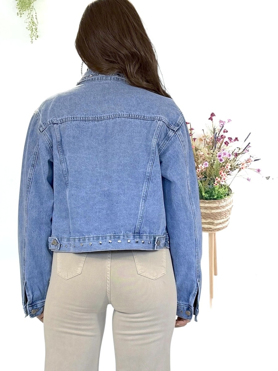 Cazadora vaquera tachas