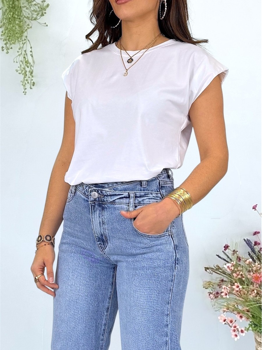 Camiseta con hombreras blanca
