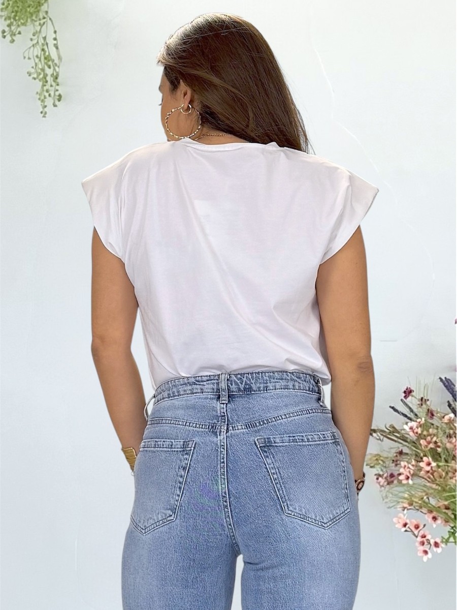 Camiseta con hombreras blanca