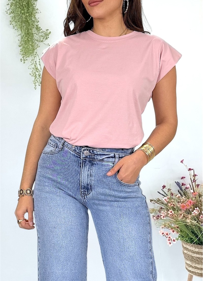 Camiseta con hombreras rosa