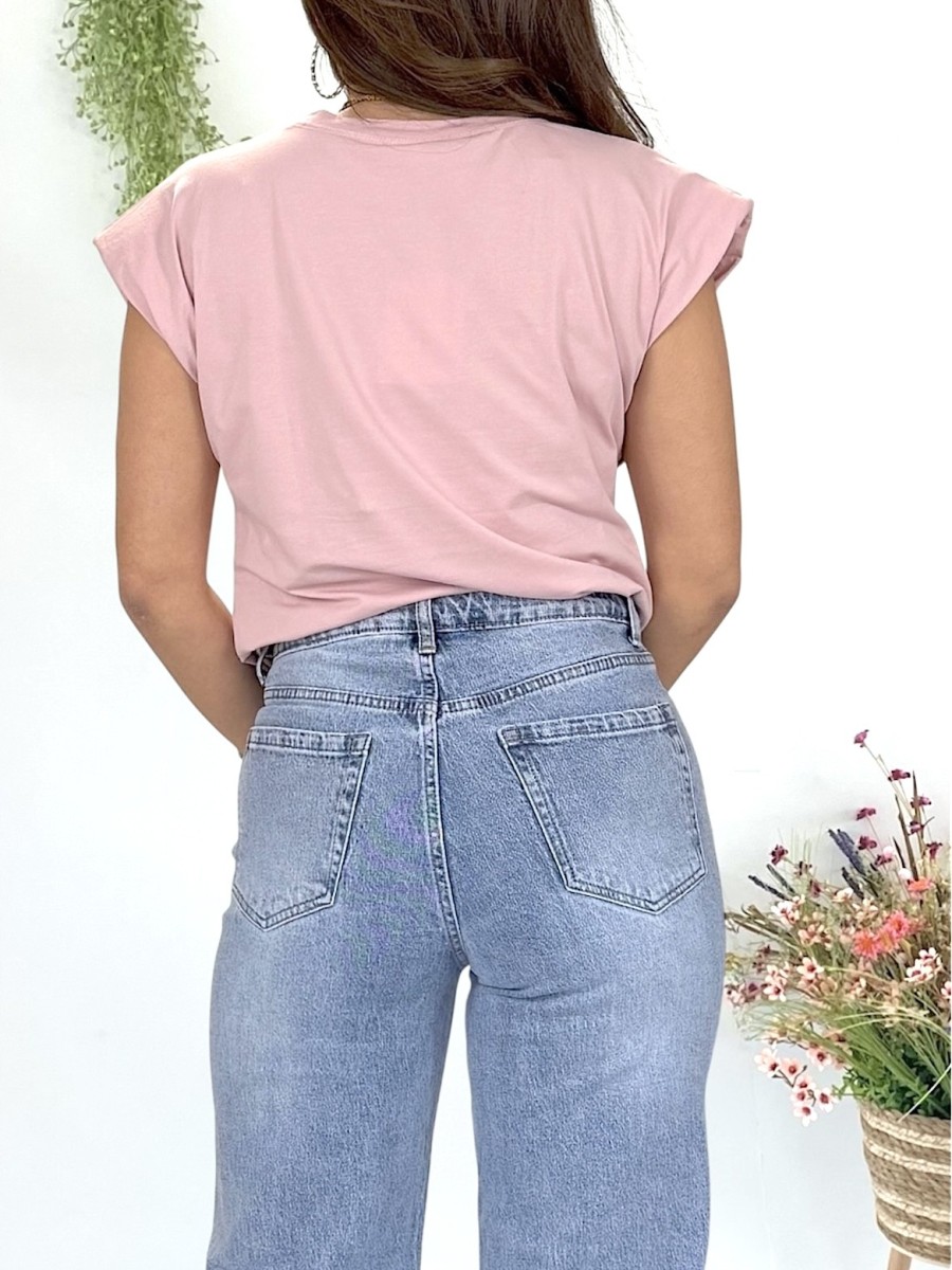 Camiseta con hombreras rosa