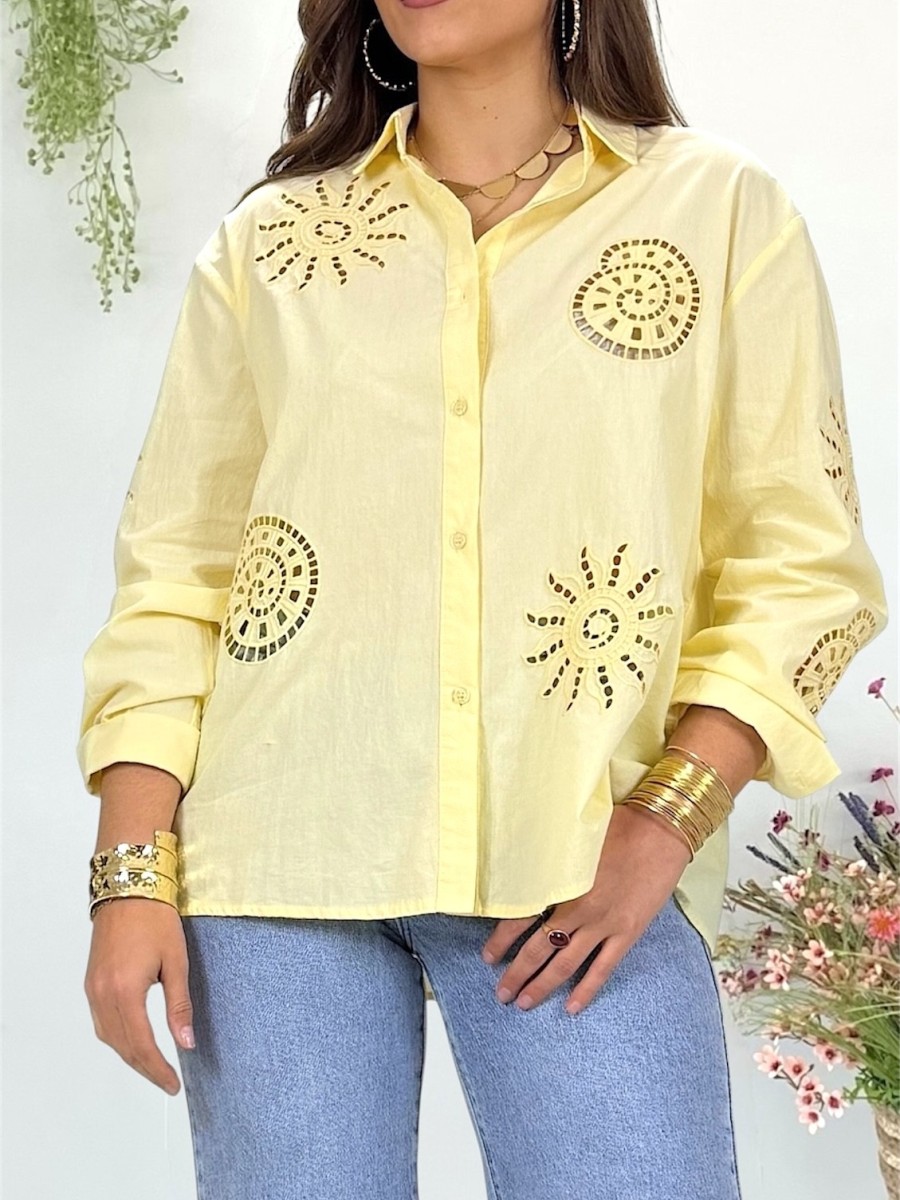 Blusa Mandala amarilla bordada