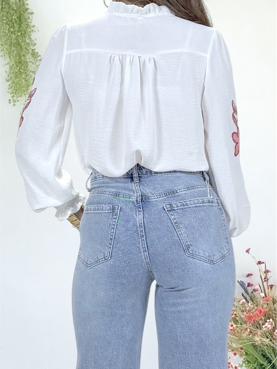 Blusa Chiara bordado coral