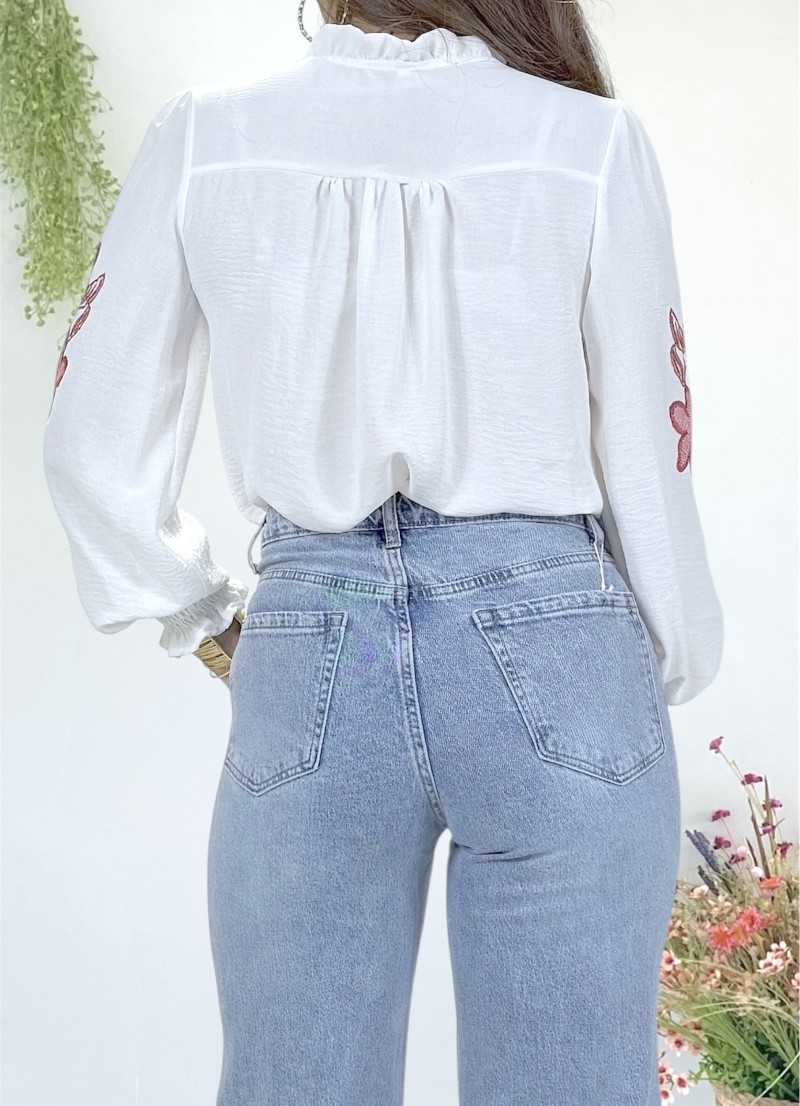 Blusa Chiara bordado coral