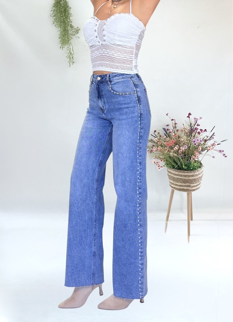 Pantalon vaquero tachas
