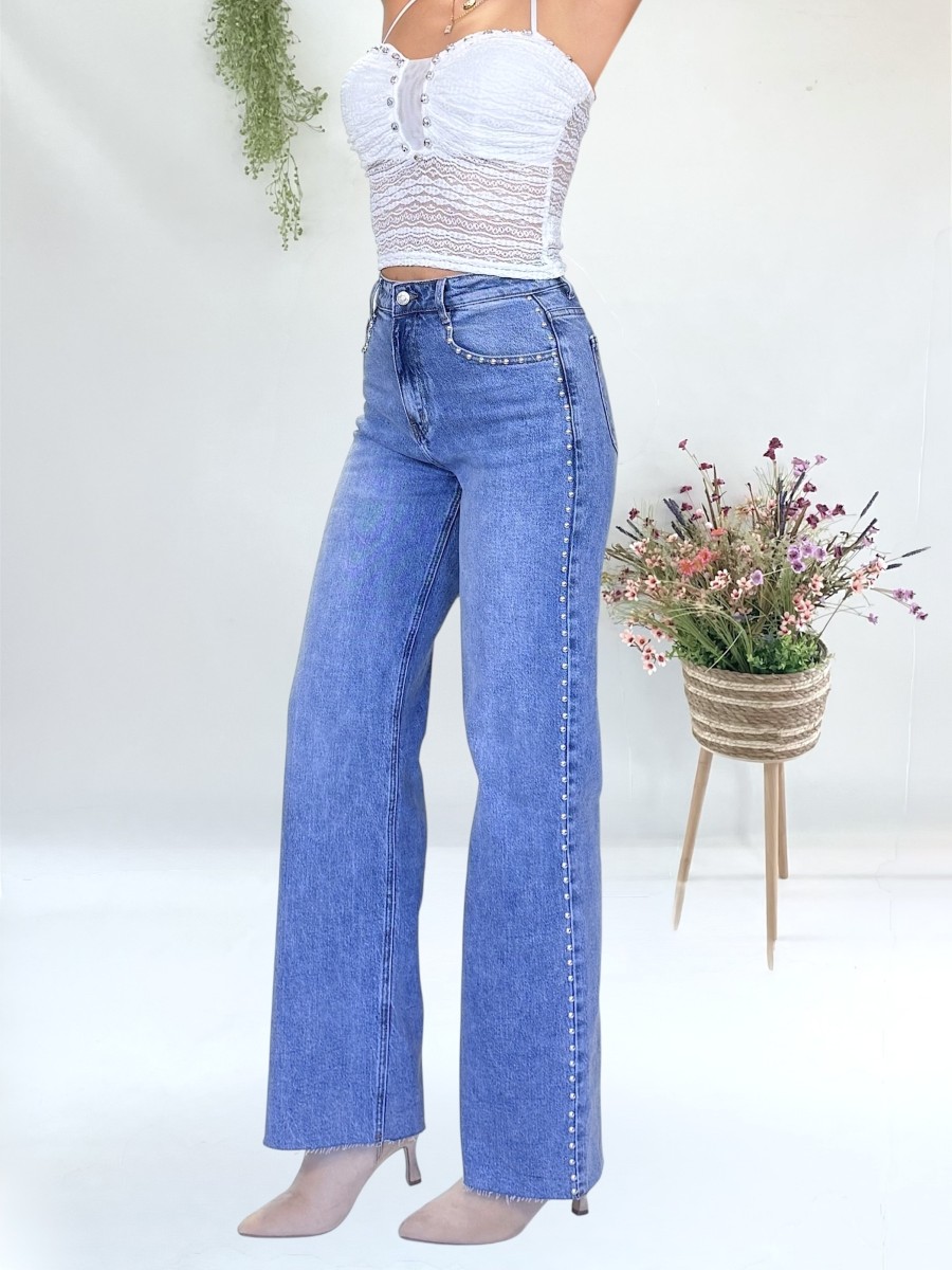Pantalon vaquero tachas
