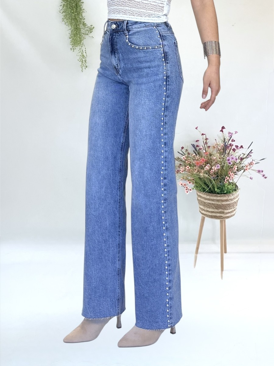Pantalon vaquero tachas