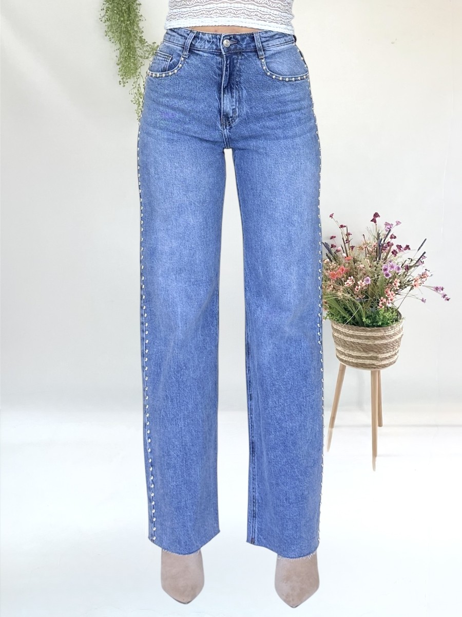 Pantalon vaquero tachas
