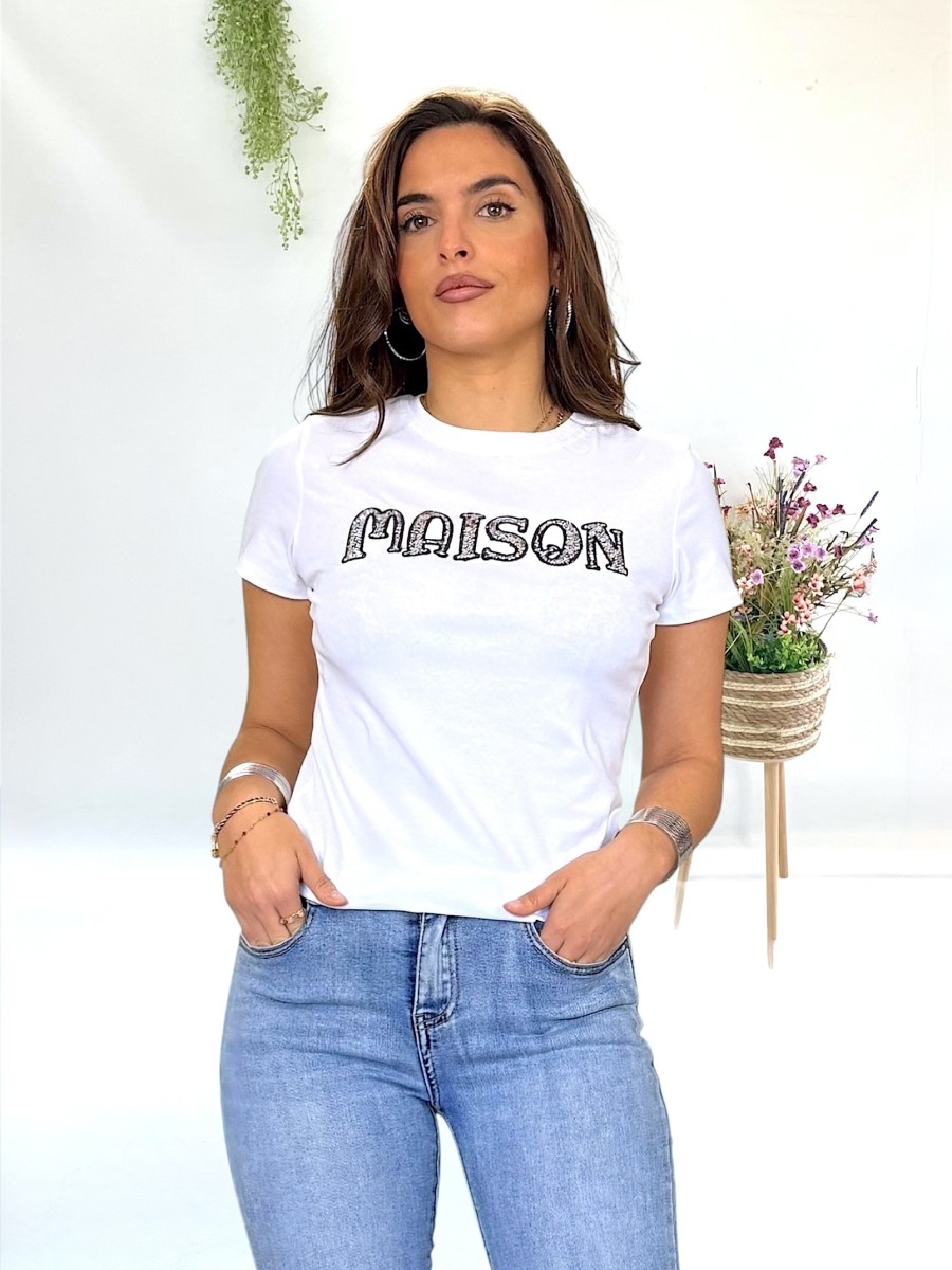 Camiseta letras bordadas con lentejuelas
