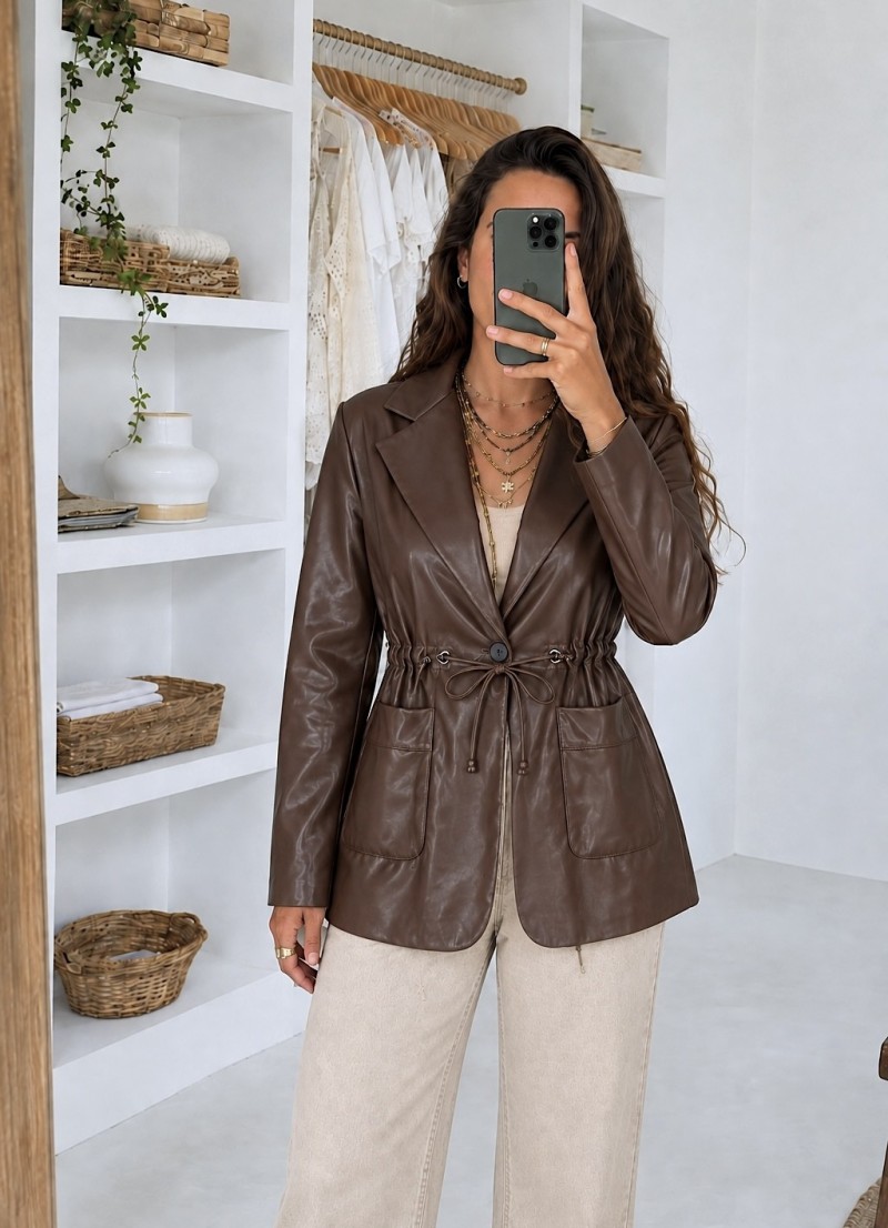 Chaqueta Nora polipiel marrón