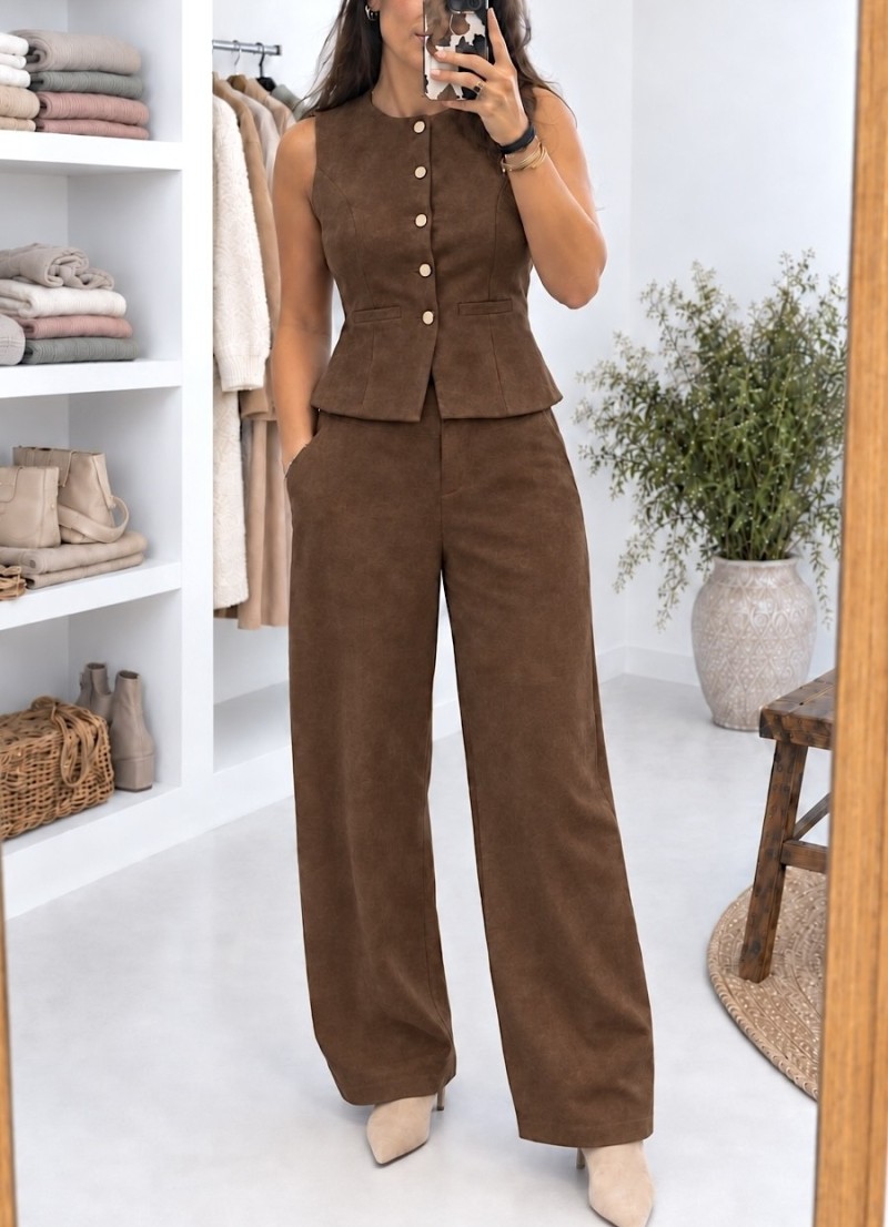 Conjunto Mina antelina marrón