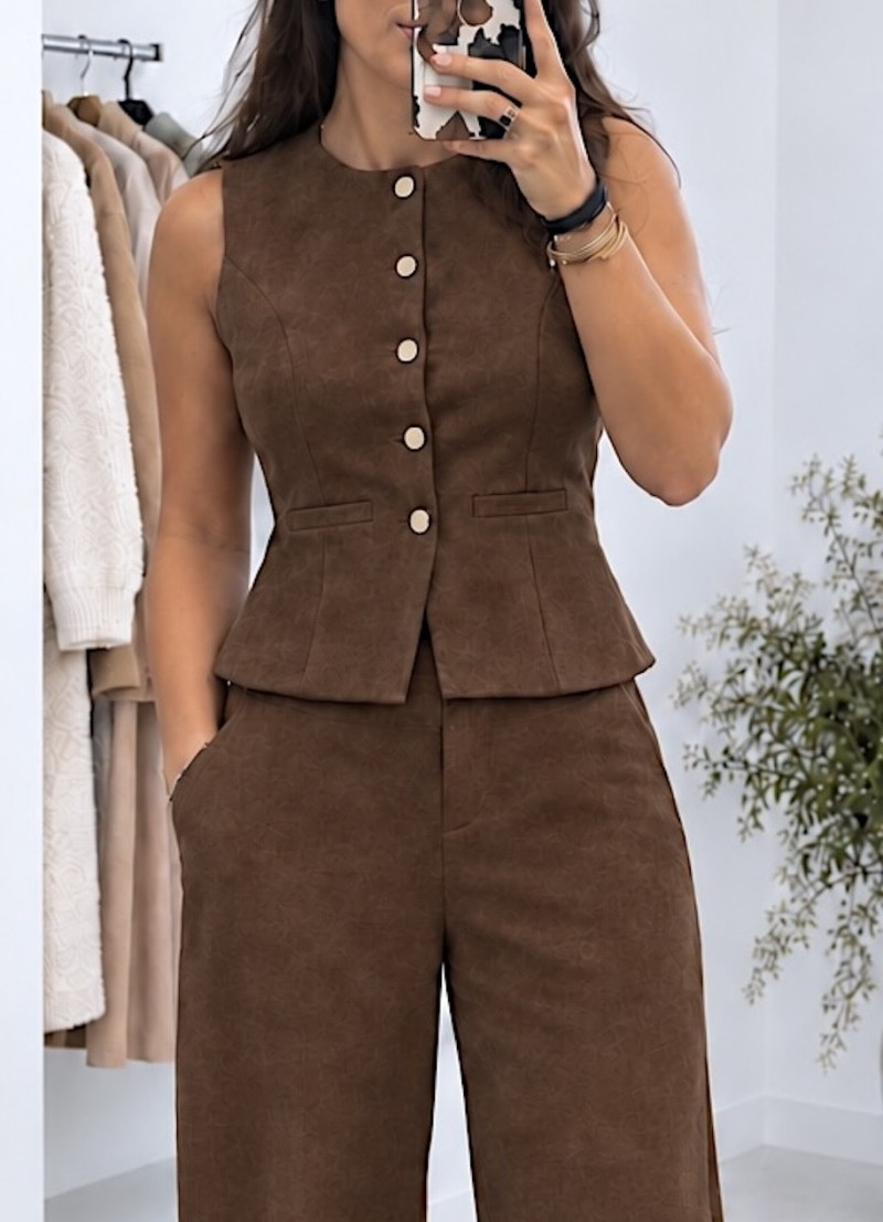 Conjunto Mina antelina marrón